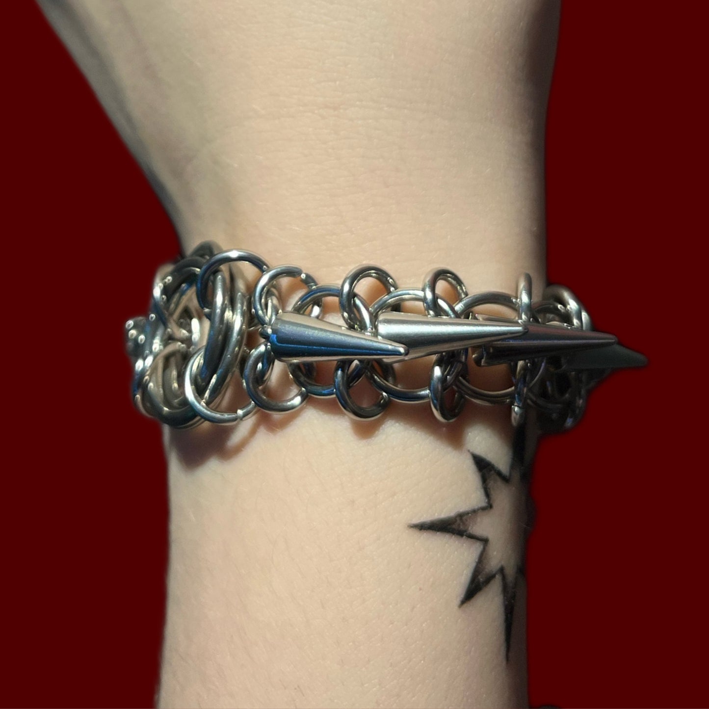 Twisted Hoop Spiked Vertebrae Bracelet